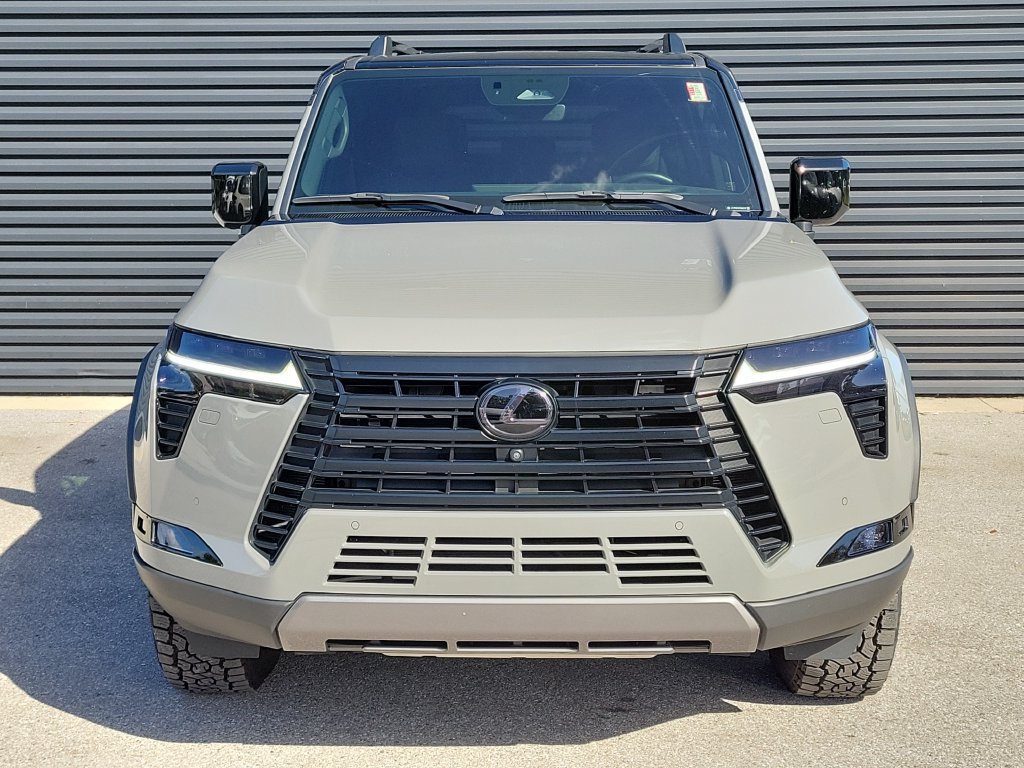 Used 2024 Lexus GX 550 AWD/4WD image 10