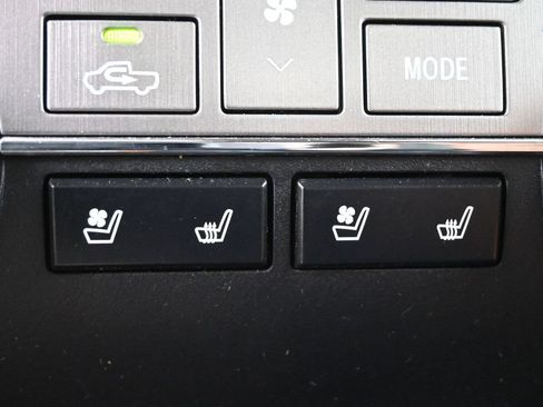 Used 2018 Toyota Tundra 1794 Edition AWD/4WD image 14