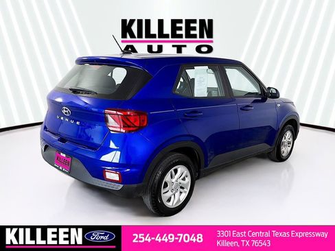 Used 2024 Hyundai Venue SE FWD image 8