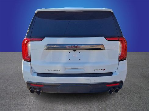 Used 2022 GMC Yukon AT4 image 5