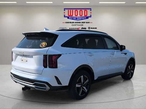 Used 2023 Kia Sorento S w/ Panoramic Sunroof Package FWD image 4