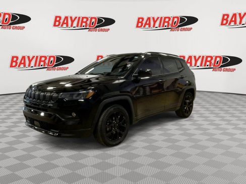 Used 2022 Jeep Compass Latitude FWD image 4
