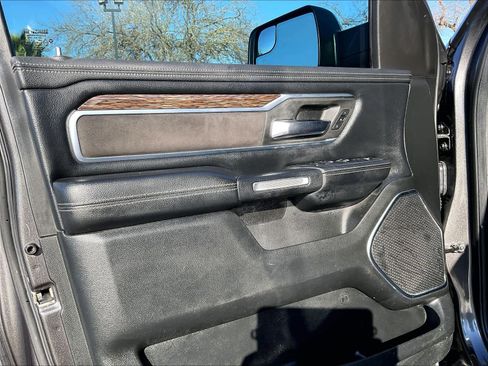 Used 2019 RAM 1500 Laramie image 25