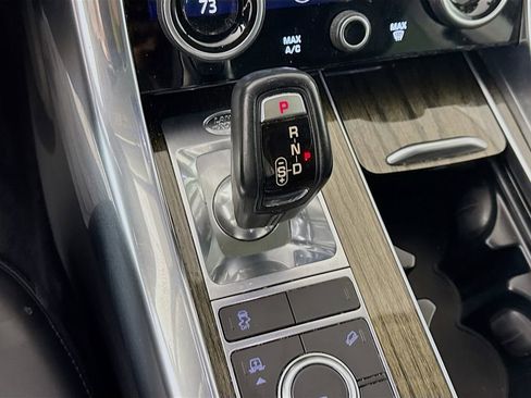 Used 2018 Land Rover Range Rover Sport HSE image 17