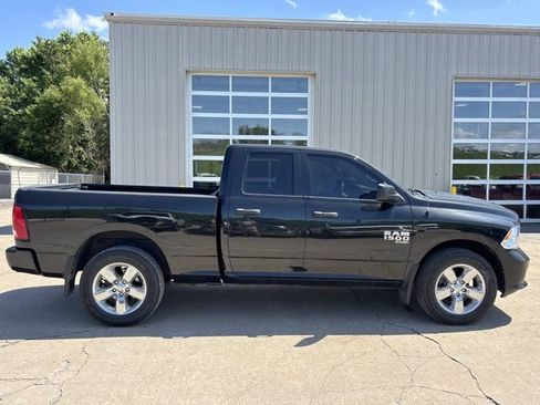 Used 2019 RAM 1500 Express w/ Express Value Package AWD/4WD image 2