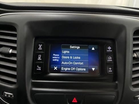 Used 2015 Chrysler 200 Limited w/ Convenience Group image 45