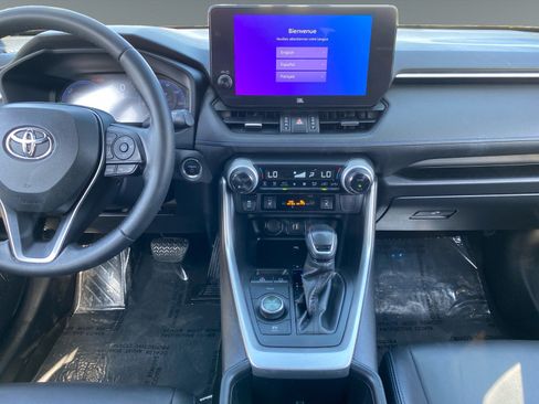 Used 2023 Toyota RAV4 XSE AWD/4WD image 11