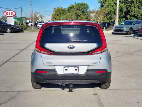 Certified 2020 Kia Soul LX image 5