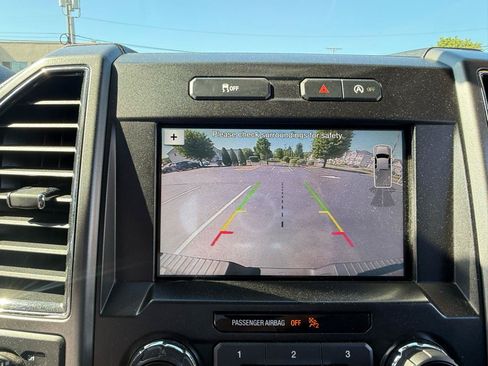 Used 2018 Ford F150 XLT w/ Equipment Group 302A Luxury AWD/4WD image 16