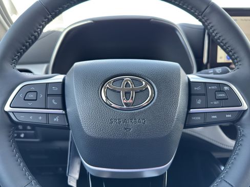 New 2026 Toyota Highlander Platinum AWD/4WD image 21