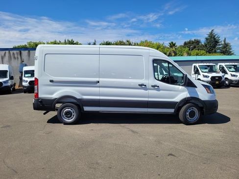 New 2026 Ford Transit 150 148 Medium Roof w/ Load Area Protection Package RWD image 4