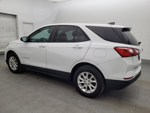 Used 2020 Chevrolet Equinox LS w/ LS Convenience Package FWD image 3