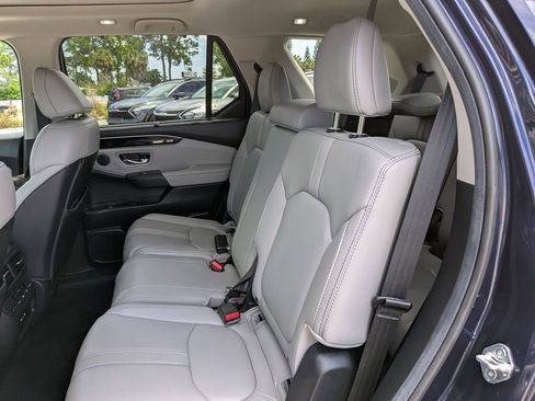Used 2025 Honda Pilot Touring image 20