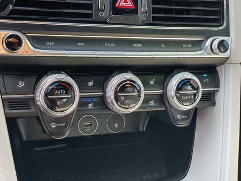 Used 2023 Genesis G70 3.3T w/ Sport Advanced Package image 14