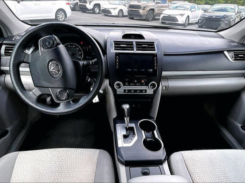 Used 2012 Toyota Camry LE FWD image 14