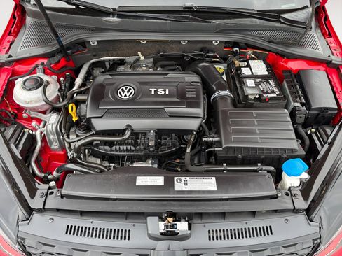 Used 2019 Volkswagen GTI SE w/ SE Experience Package image 27