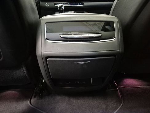 Used 2023 Cadillac Escalade Premium Luxury RWD image 22