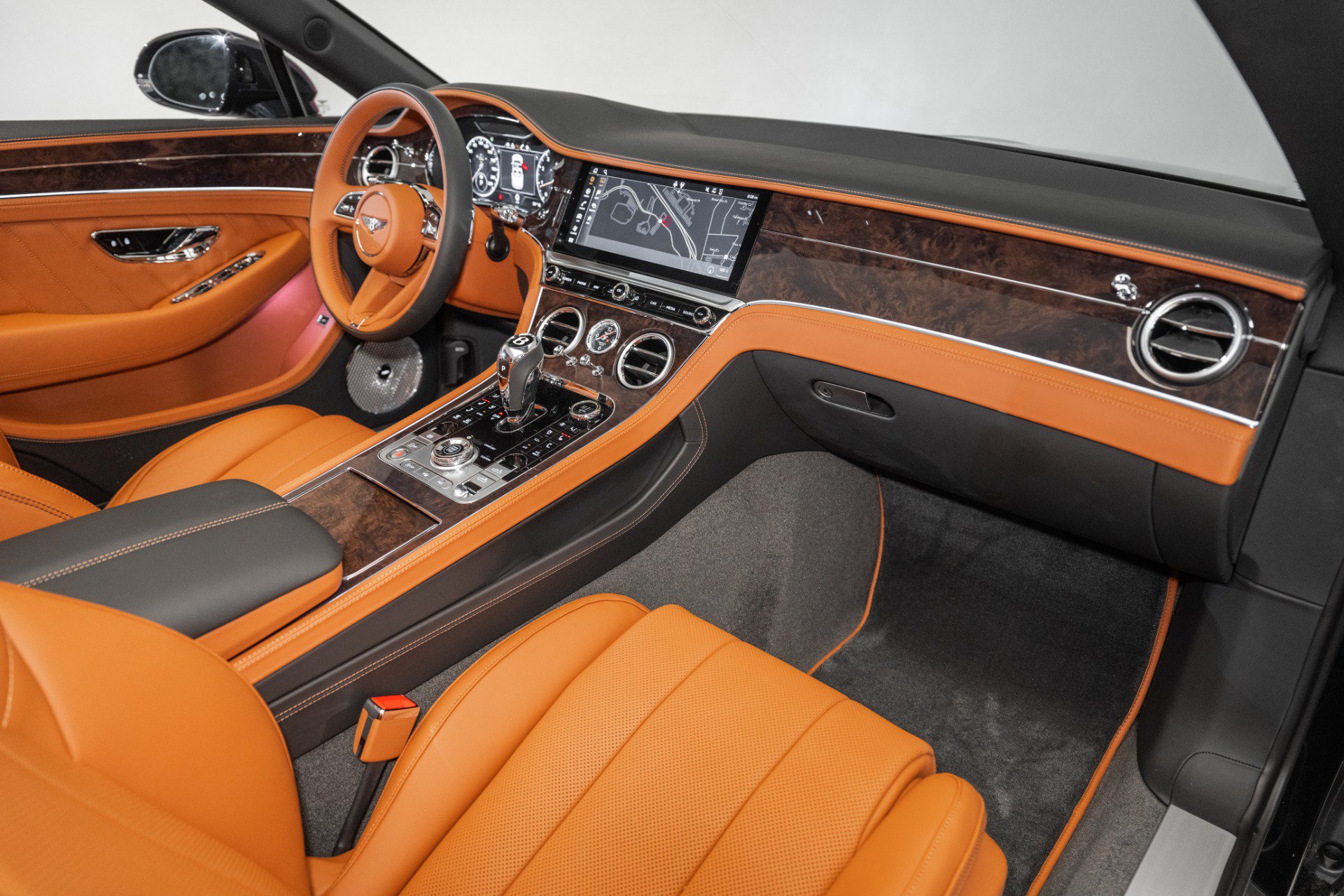 Used 2024 Bentley Continental GT V8 AWD/4WD image 4