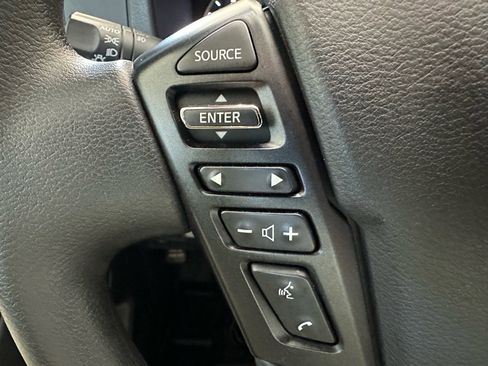 Used 2023 Nissan Frontier SV w/ Midnight Edition Package RWD image 39