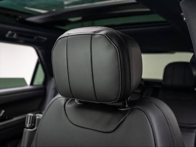 New 2026 Land Rover Range Rover Sport Dynamic SE AWD/4WD image 14