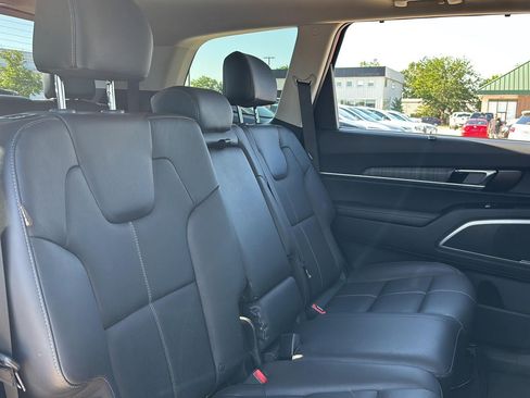 Used 2023 Kia Telluride EX FWD image 21