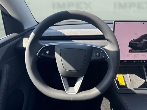 Used 2026 Tesla Model Y Long Range image 16