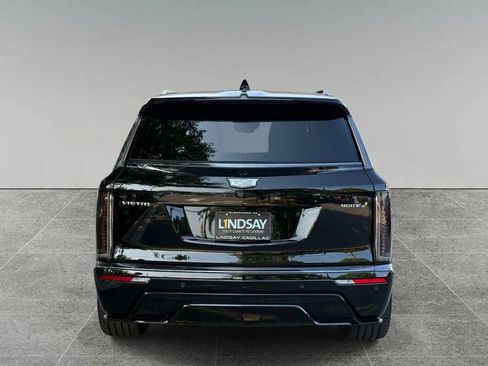 Used 2026 Cadillac Vistiq Platinum w/ LPO, Floor Liner Package AWD/4WD image 11