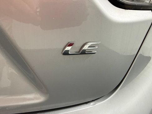 Used 2020 Toyota Corolla LE FWD image 38