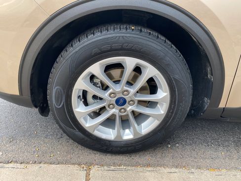 Used 2020 Ford Escape S image 21