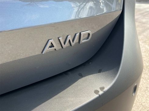 Certified 2025 Nissan Kicks SV image 15