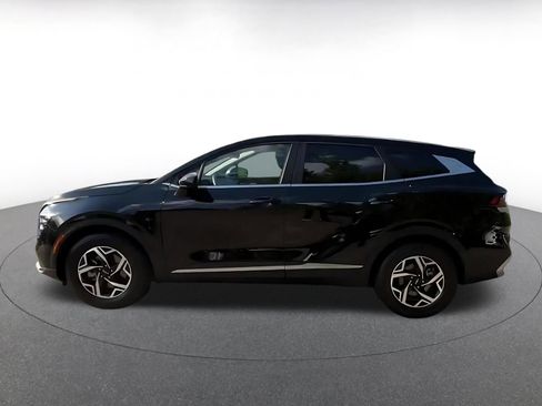 Used 2025 Kia Sportage LX FWD image 9