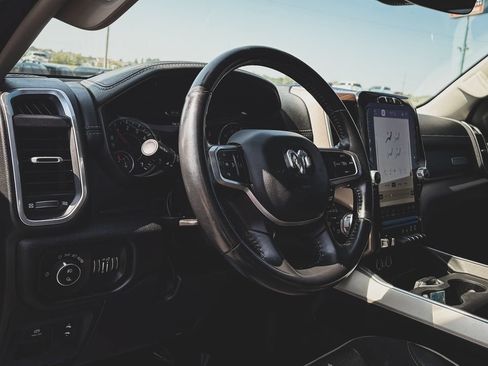 Used 2022 RAM 1500 Laramie AWD/4WD image 2