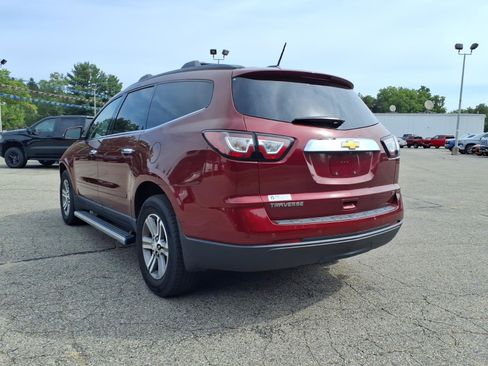 Used 2017 Chevrolet Traverse LT FWD image 19