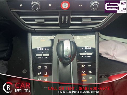 Used 2022 Porsche Macan w/ Premium Package Plus AWD/4WD image 22