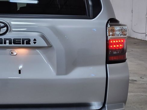Used 2022 Toyota 4Runner SR5 Premium image 22