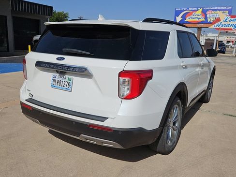Used 2021 Ford Explorer XLT w/ Equipment Group 202A RWD image 10