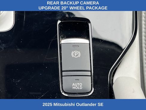 Used 2025 Mitsubishi Outlander SE FWD image 7