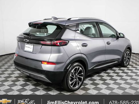 Used 2023 Chevrolet Bolt EUV Premier image 3