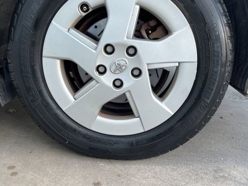 Used 2010 Toyota Prius Five FWD image 25