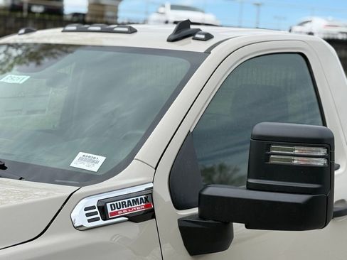 New 2026 GMC Sierra 3500 Pro w/ Convenience Package AWD/4WD image 9