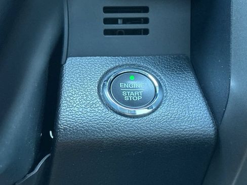 Used 2021 Ford Expedition XLT AWD/4WD image 23