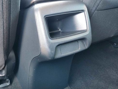 Used 2023 Honda HR-V LX image 29