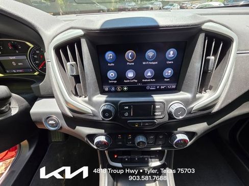 Used 2023 GMC Terrain SLT w/ Elevation Edition FWD image 10
