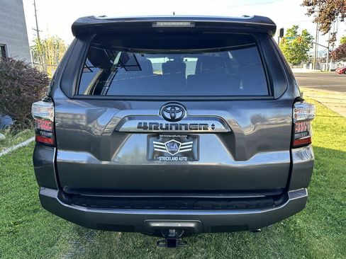 Used 2023 Toyota 4Runner SR5 Premium w/ Moonroof Package AWD/4WD image 7