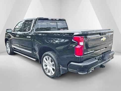 Used 2024 Chevrolet Silverado 1500 High Country AWD/4WD image 5