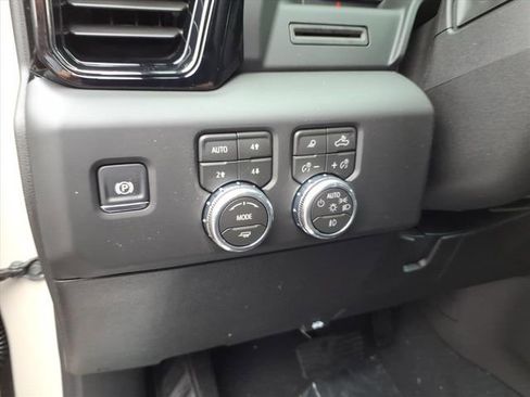 New 2026 GMC Sierra 2500 AT4 w/ AT4 Preferred Package image 19