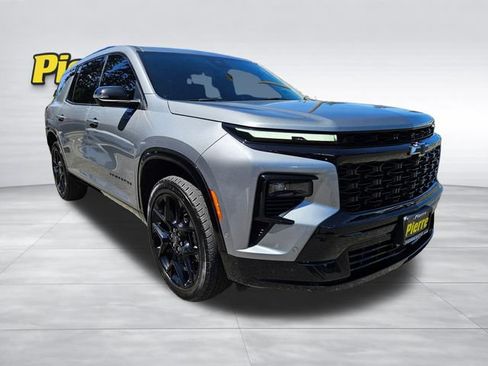 Used 2024 Chevrolet Traverse RS w/ LPO, Floor Liner Package AWD/4WD image 8