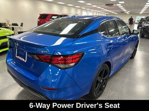 Used 2022 Nissan Sentra SR w/ SR Premium Package FWD image 7