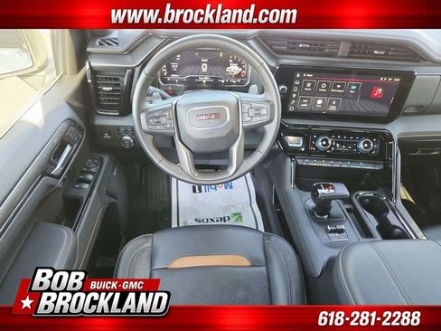 Used 2025 GMC Sierra 1500 AT4 w/ AT4 Premium Package AWD/4WD image 11