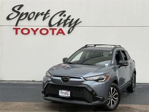 Certified 2025 Toyota Corolla Cross AWD Hybrid image 1